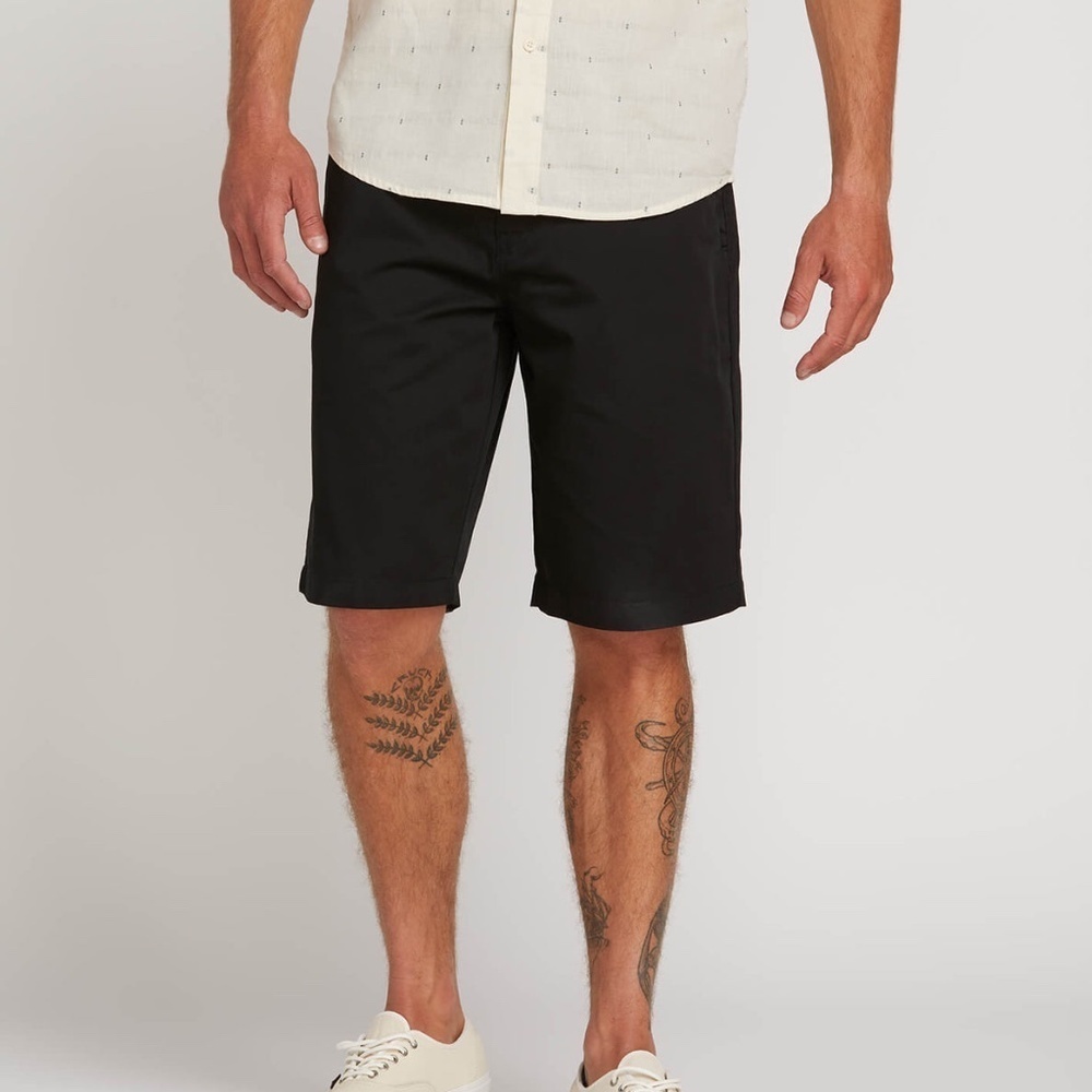 Volcom Men's Black Vmonty 22" Stretch Chino Shorts Size 30